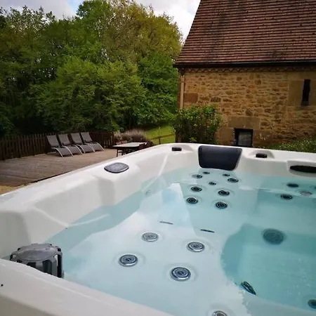 Maison Climatisee Avec Jacuzzi A 10 Min De Sarlat Exterior photo